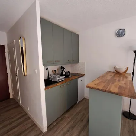 Apartment Lovely In The Downtown And Near The *